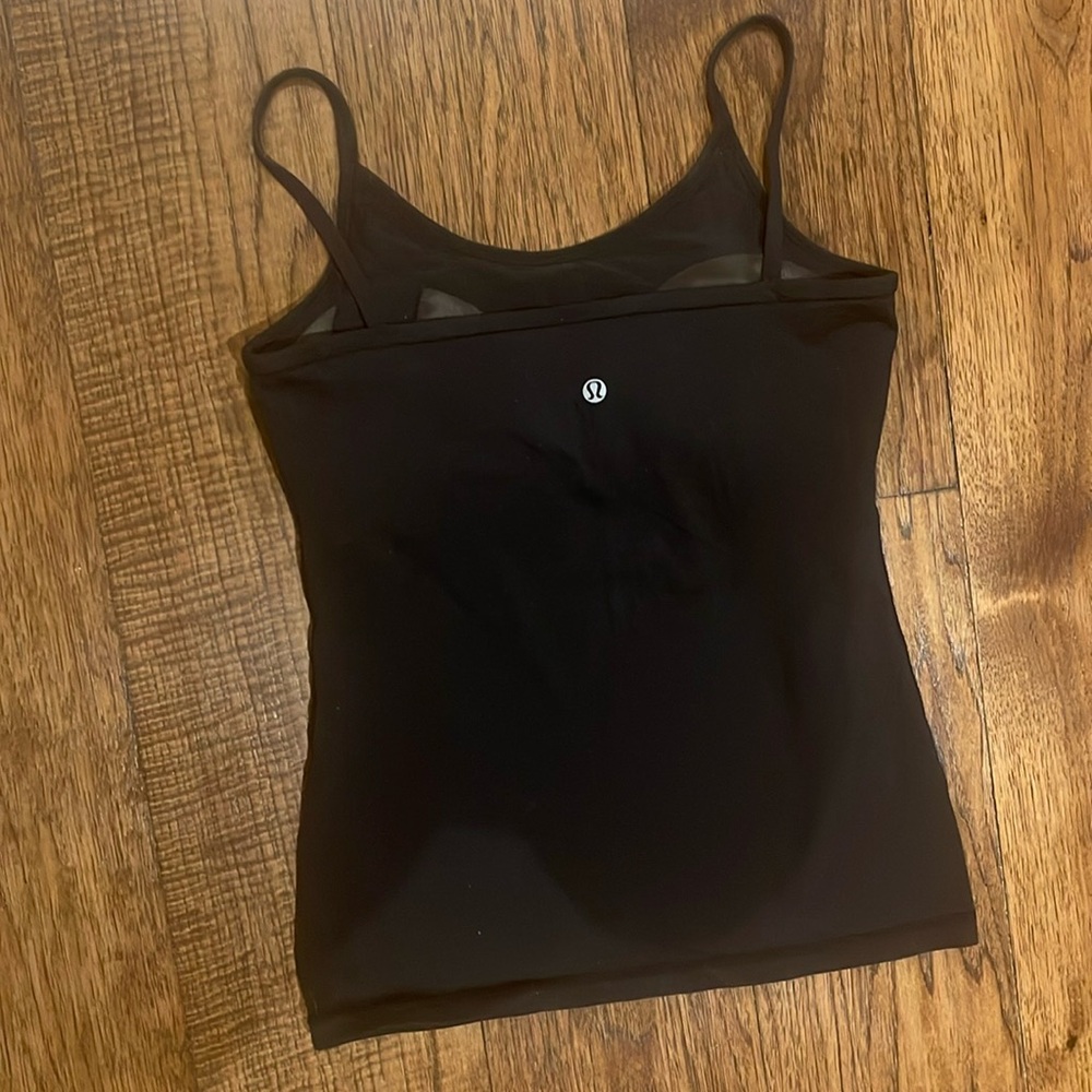 Lululemon top size 4